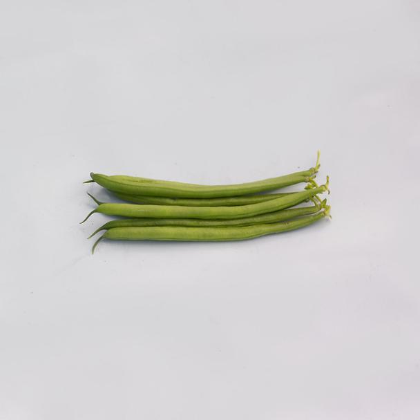 Kamaron, Bean