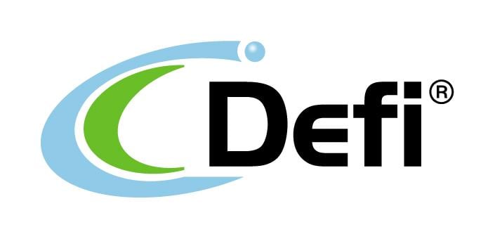Defi-logo met blauwe en groene swoosh rond de D